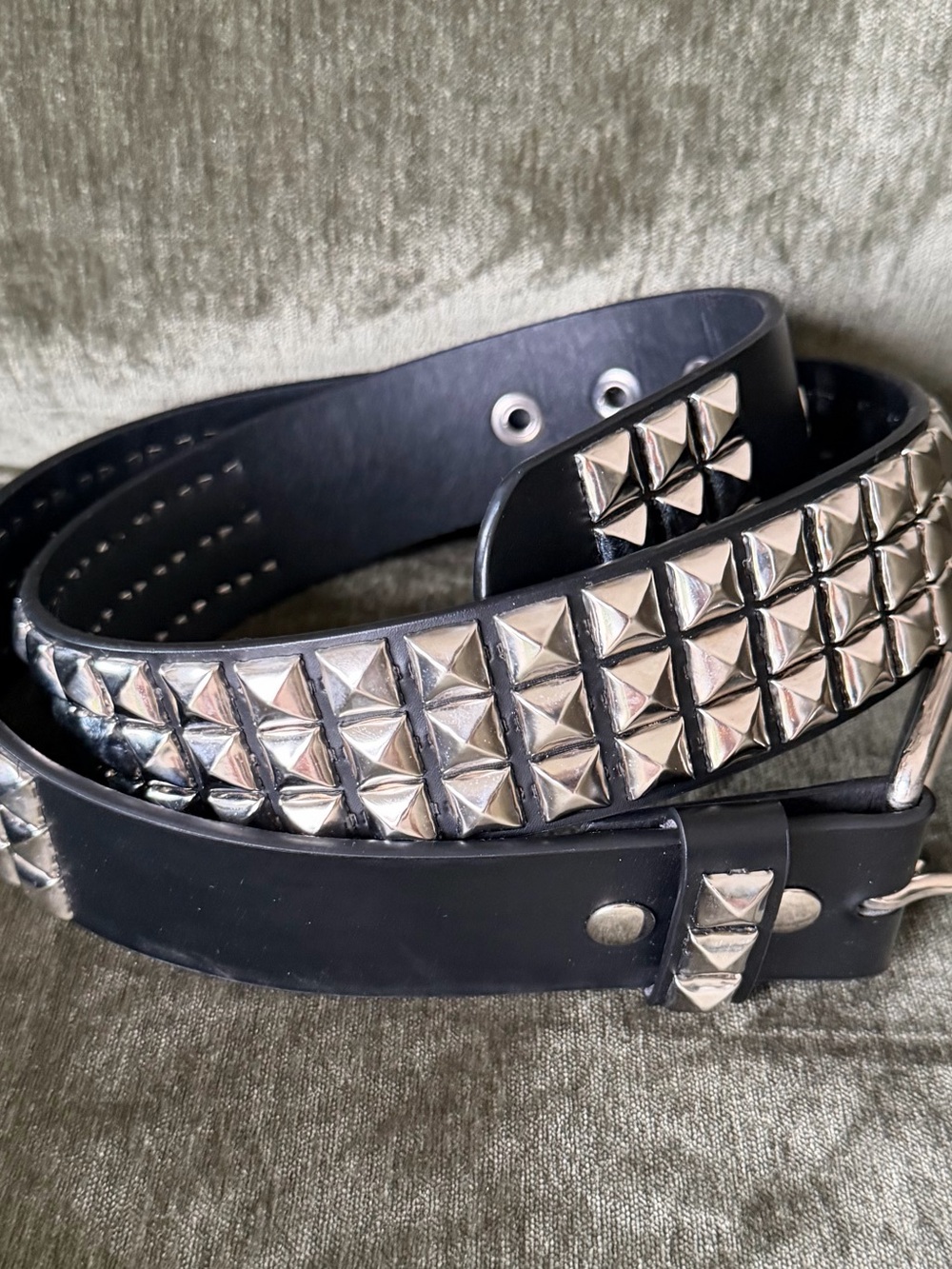 Hot Topic Black Belt with Silver Pyramid Studs - Double Row